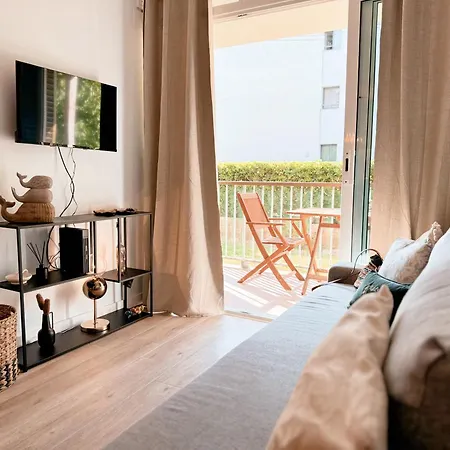 Coqueto Piso A 50 Metros De La Playa Apartment *